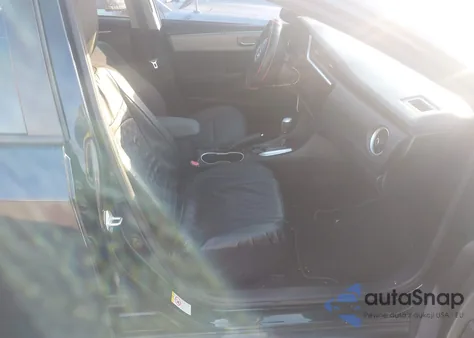 2018 Toyota Corolla Le z USA, uszkodzony, nr VIN 5YFBURHE6JP817207